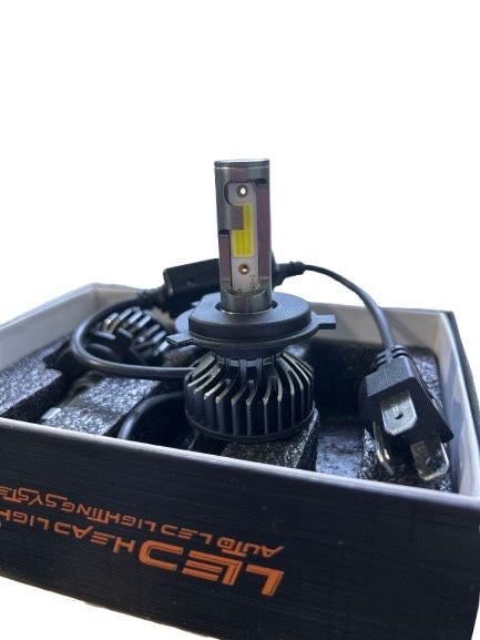 Set 2 becuri H4 100W 6000K Alb Rece cu ventilator, IP67, 30.000 ore Desigilat