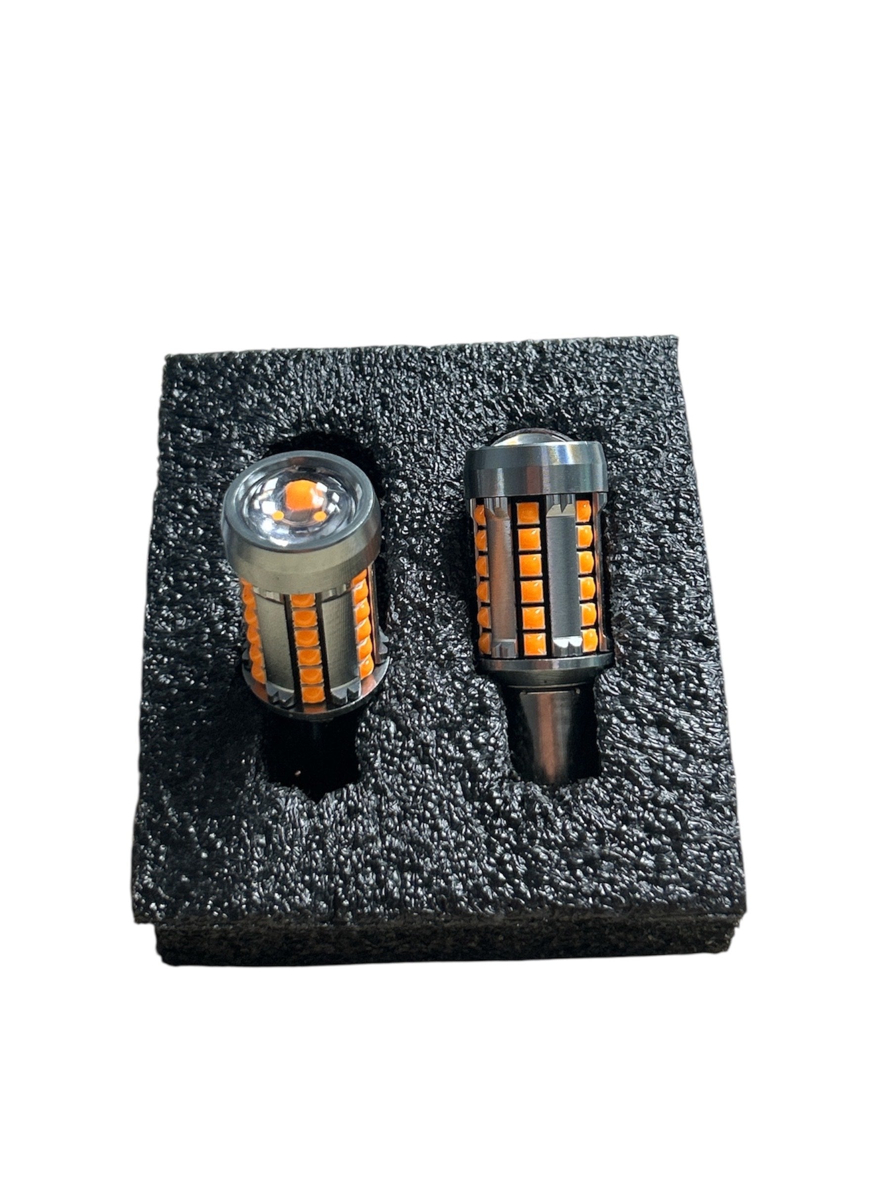 Set Becuri LED Semnalizare 1156 P21W cu Lupa, 39 LED SMD 3030, Canbus Fara Eroare, Lumina Portocalie Intensa – Plug & Play